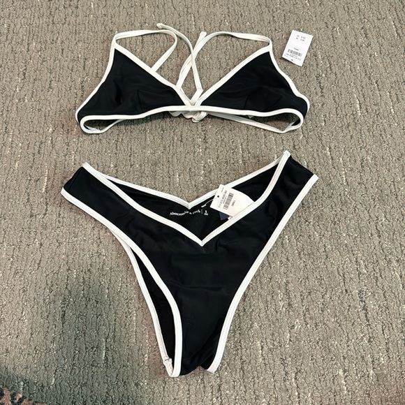 Abercrombie & Fitch Other - NWT Abercrombie bikini